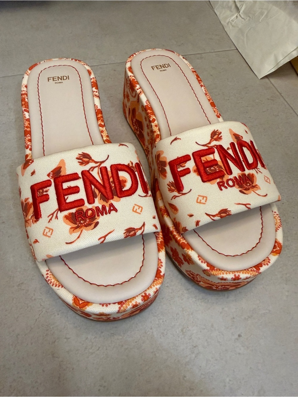 Fendi White/ RedSlide Mules with Floral Embroidery